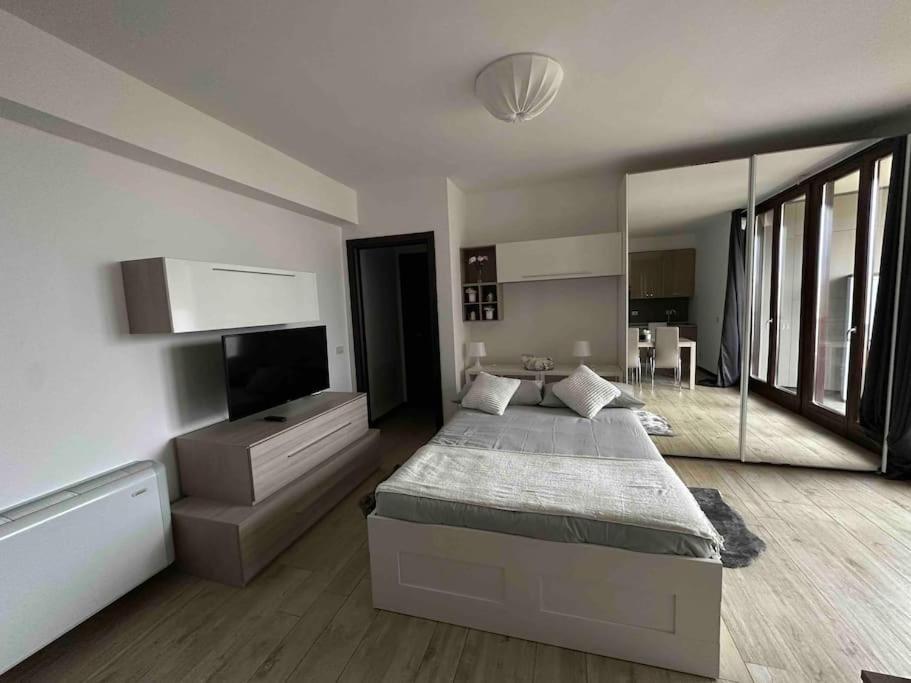Monolocale Con Balcone Self Check In Milano Sempione Apartment Ngoại thất bức ảnh