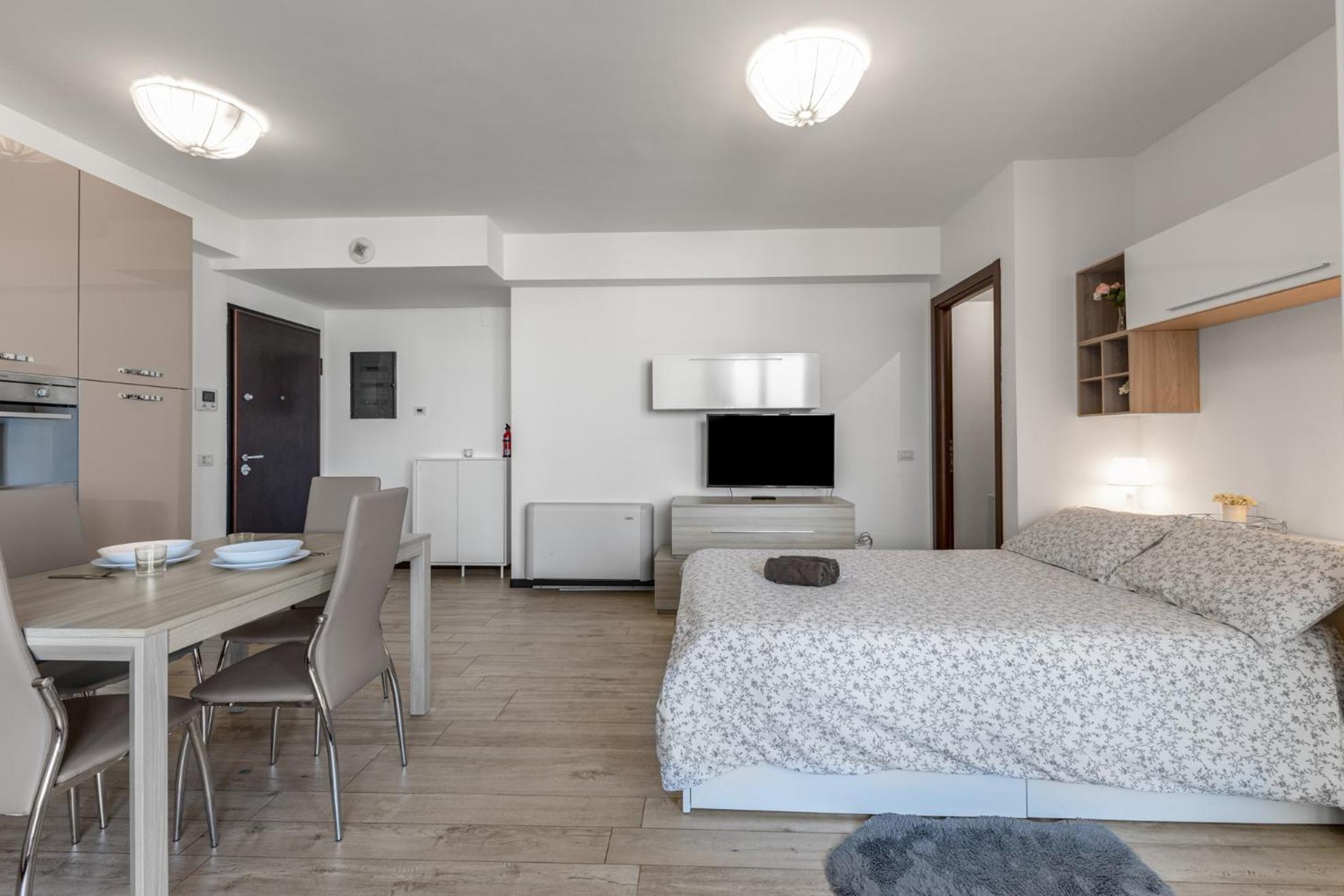 Monolocale Con Balcone Self Check In Milano Sempione Apartment Ngoại thất bức ảnh